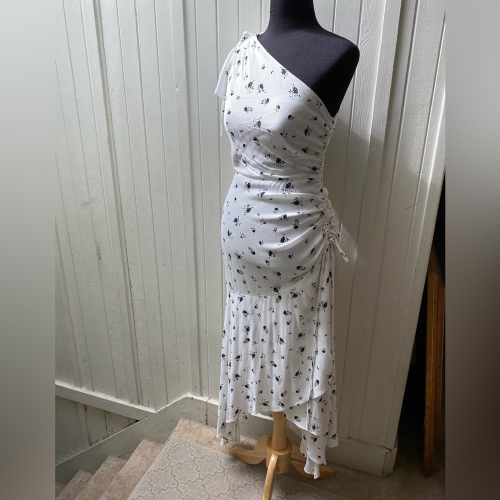 Banana Republic White Floral One-Shoulder Dress